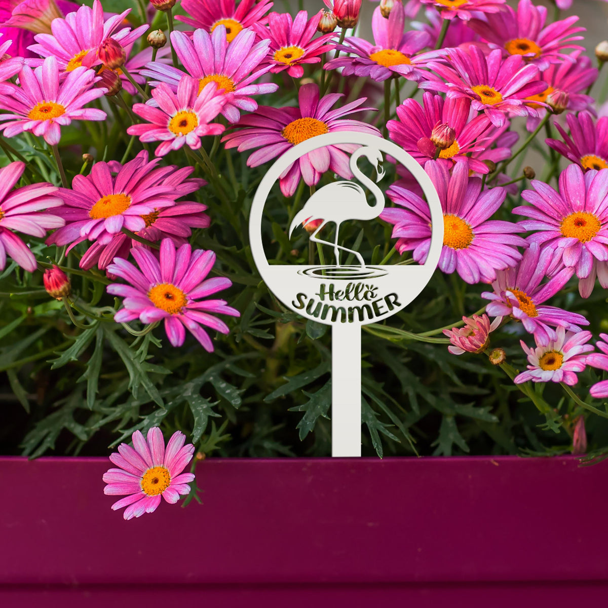 Charming Metal Flamingo Decor - Perfect Summer Garden Accent Art - Unique Tropical Beach Yard Decorations - Novelty Hello Summer Lawn Stakes